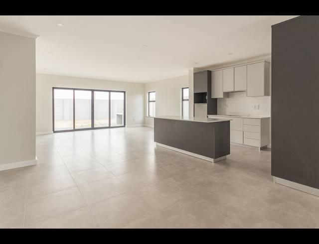 4 BEDROOM FREEHOLD FOR SALE IN PARKLANDS NORTH